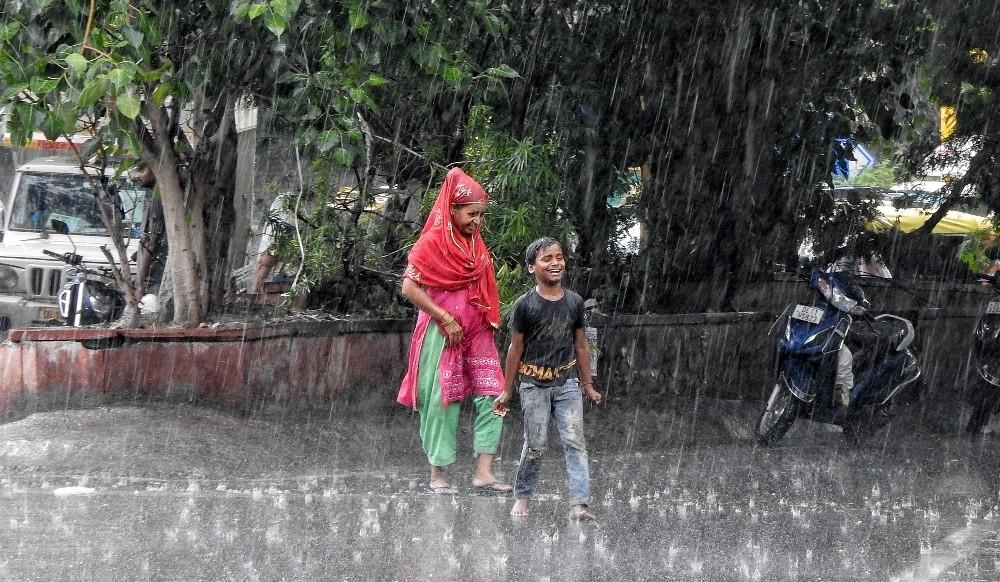 The Weekend Leader - IMD Forecasts Heavy Rainfall in 10 States