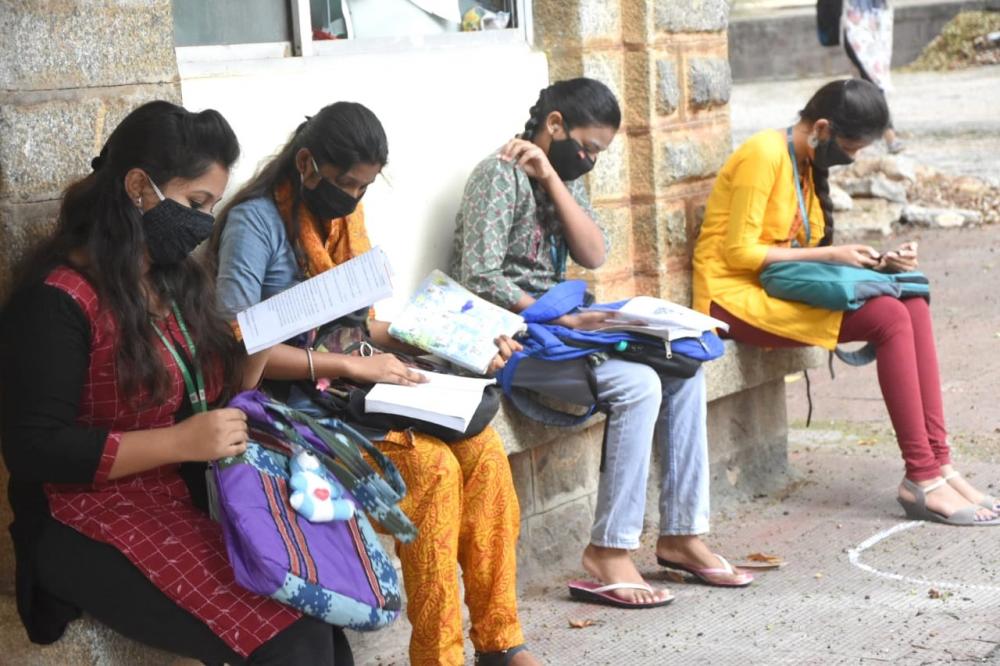 The Weekend Leader - K'taka 2nd PUC results declared without exams