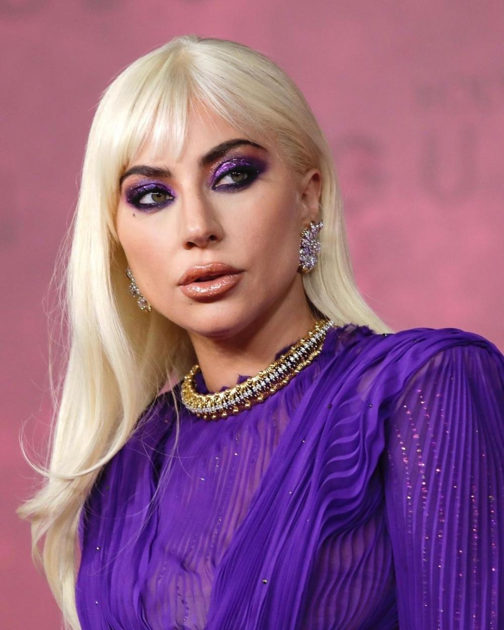 The Weekend Leader - Lady Gaga says she ad-libbed her 'father, son and House of Gucci' line