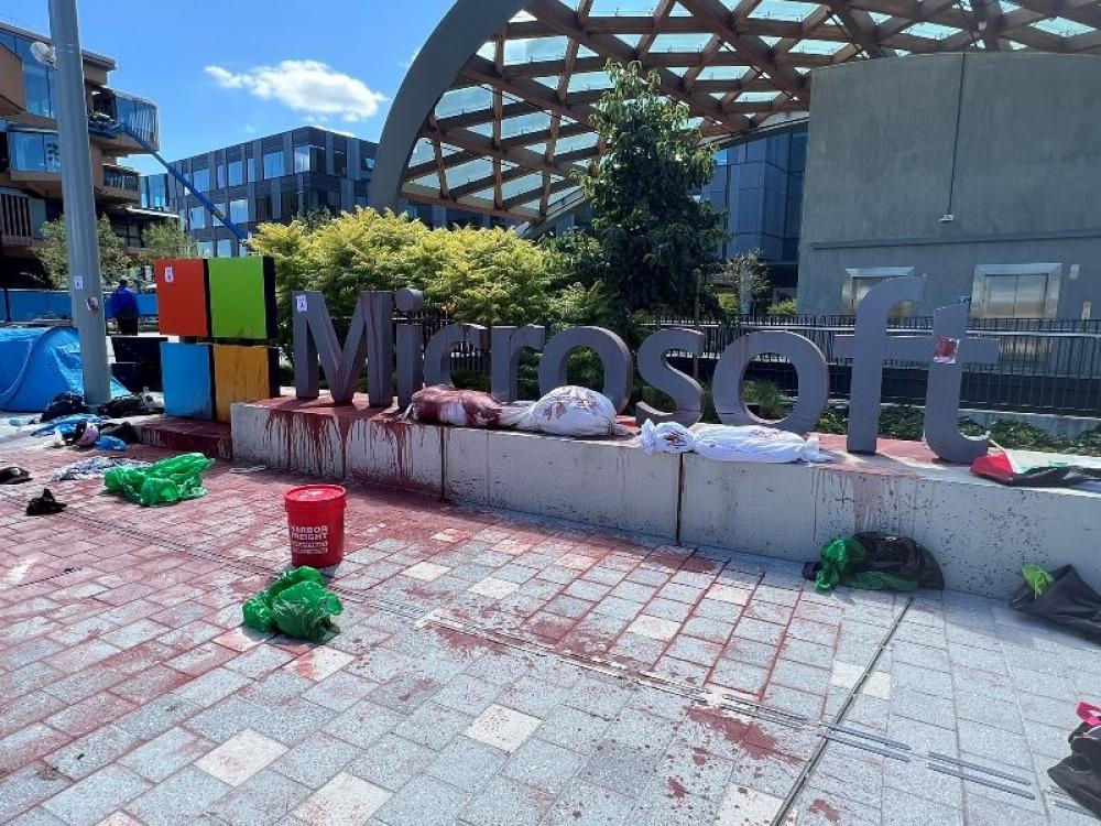 The Weekend Leader - 18 Arrested During Anti-Israel Protest At Microsoft Campus In US' Redmond