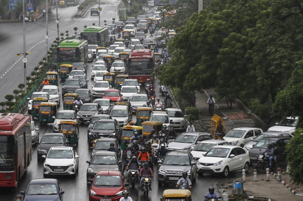 The Weekend Leader - Traffic chaos in Delhi-NCR ahead of Diwali