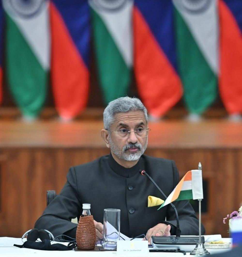 The Weekend Leader - Jaishankar calls Qatari counterpart; discusses Afghanistan, other issues