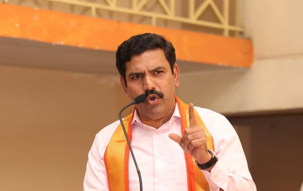 The Weekend Leader - BJP Slams Karnataka Govt's Move To Utilise 10% Of Temples' Revenue