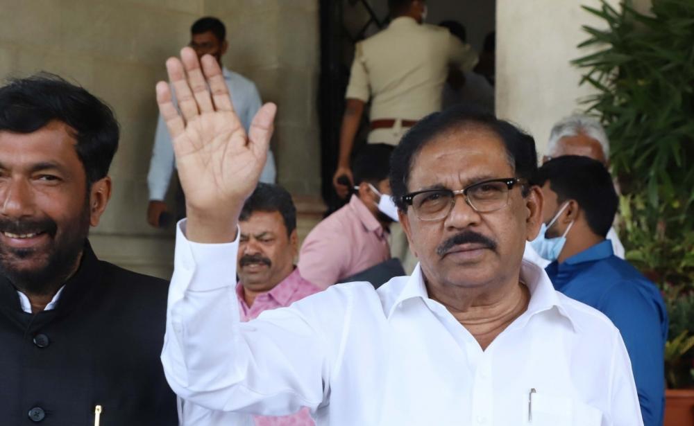 The Weekend Leader - Karnataka Government to Establish Secretariat for Non-Resident Indians: Home Minister Parameshwara