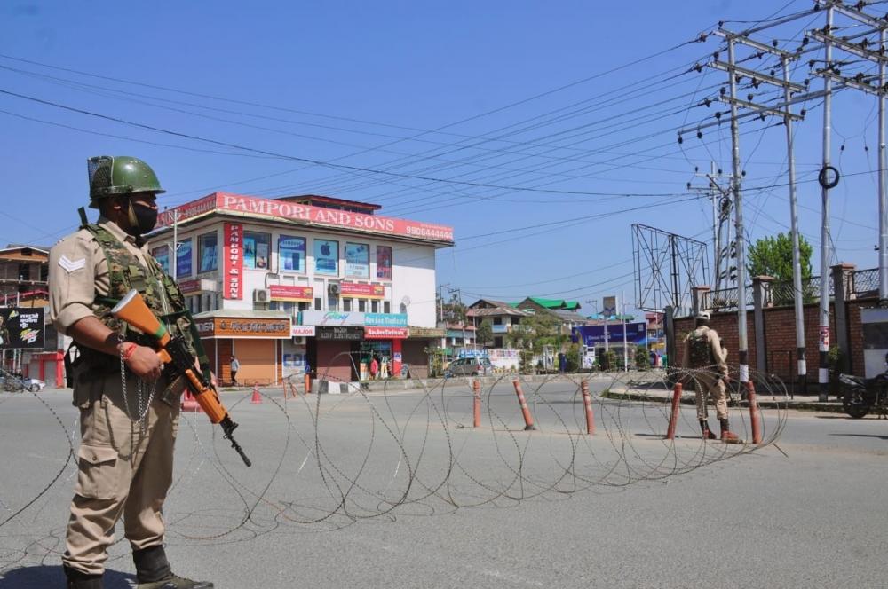 The Weekend Leader - Covid curfew extended in J&K till May 31