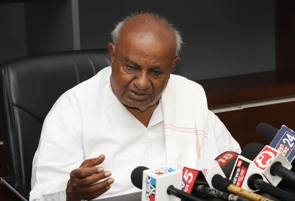 The Weekend Leader - K'taka court directs ex-PM Deve Gowda to pay Rs 2 cr damages to NICE