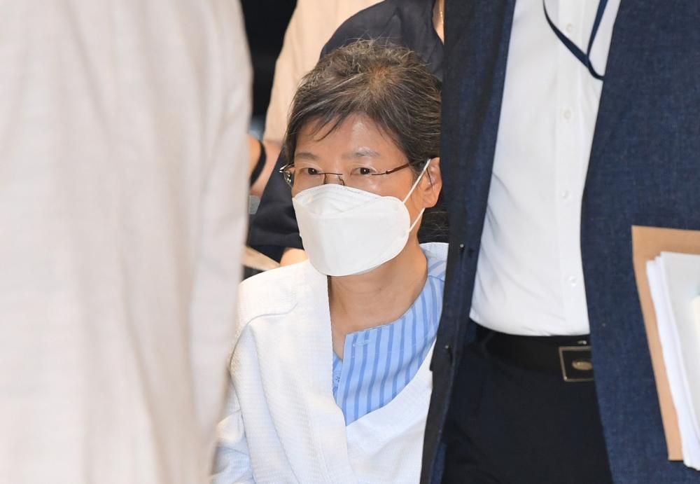The Weekend Leader - Jailed ex-S.Korean Prez hospitalised