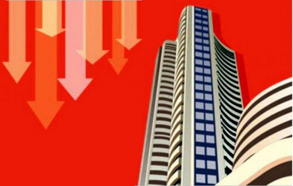 The Weekend Leader - Sensex falls 1,170 points on global cues, valuation concerns
