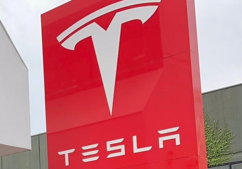 The Weekend Leader - Tesla faces lawsuit from former employee