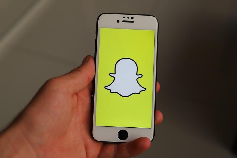 The Weekend Leader - Snapchat reaches 293 mn daily users