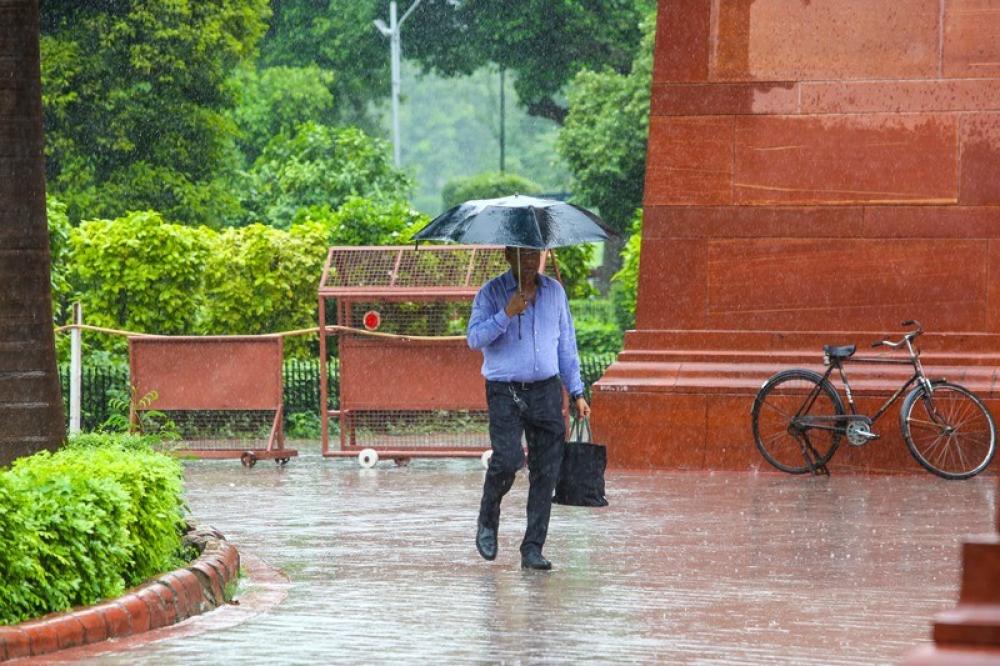 The Weekend Leader - Red Alert in Delhi-NCR as Torrential Rains Cause Major Traffic Disruptions
