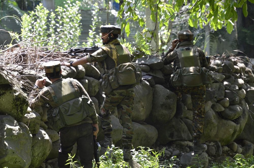 The Weekend Leader - Top LeT commander among 2 terrorists killed in Srinagar encounter