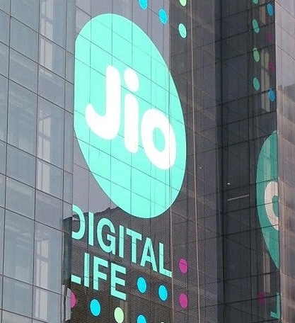 The Weekend Leader - Jio tops subscriber race in June, Vodafone Idea's user base erodes
