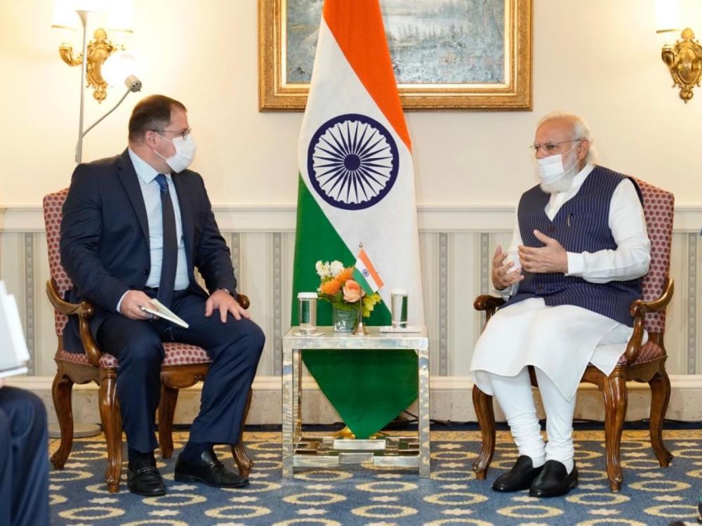 The Weekend Leader - Modi meets with Qualcom CEO to highlight hi-tech opportunities
