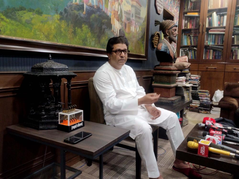 The Weekend Leader - MNS chief Raj Thackeray, mom, sis test Covid-19 positive, CM calls up
