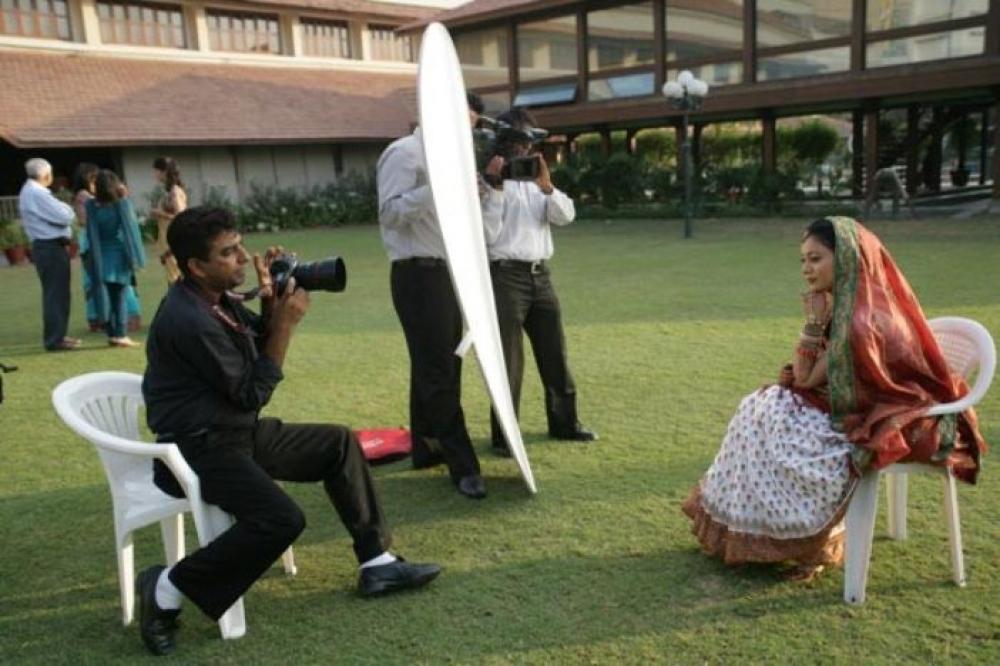 The Weekend Leader - Story of celebrity wedding photographer Prakash Tilokani 