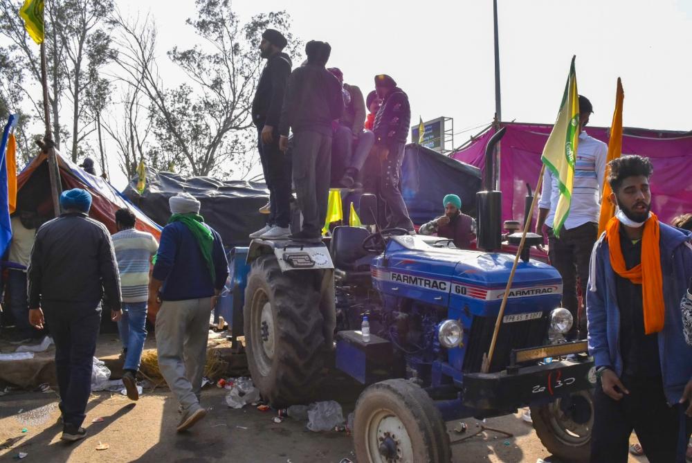 The Weekend Leader - Farmers' 'Dilli Chalo' March Suspended Until Feb 29, PIL in SC Seeks Fair Treatment of Farmers