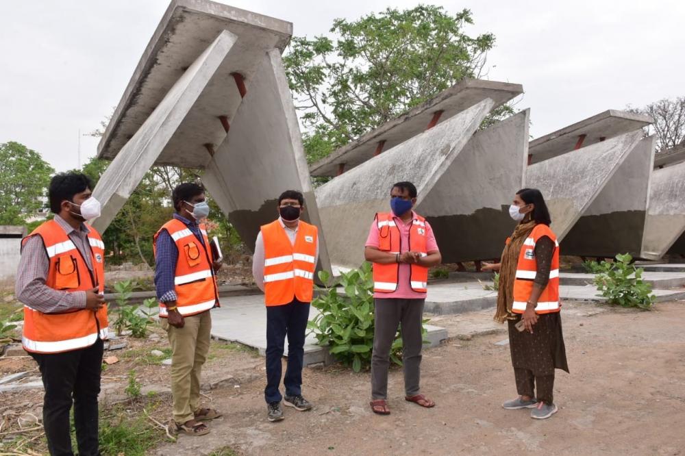 The Weekend Leader - Official visits Hyderabad crematoriums amid complaints of overcharging