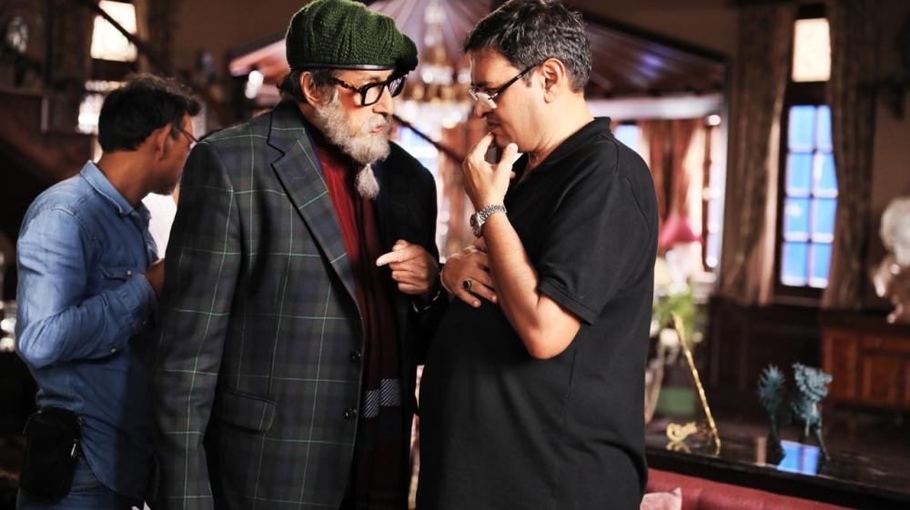 The Weekend Leader - Amitabh doesn't act like a superstar on set, says director Rumy Jafry