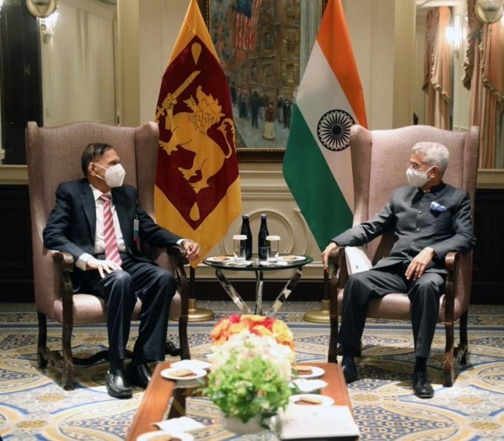 The Weekend Leader - SL FM briefs Indian counterpart on actions taken on post-war issues