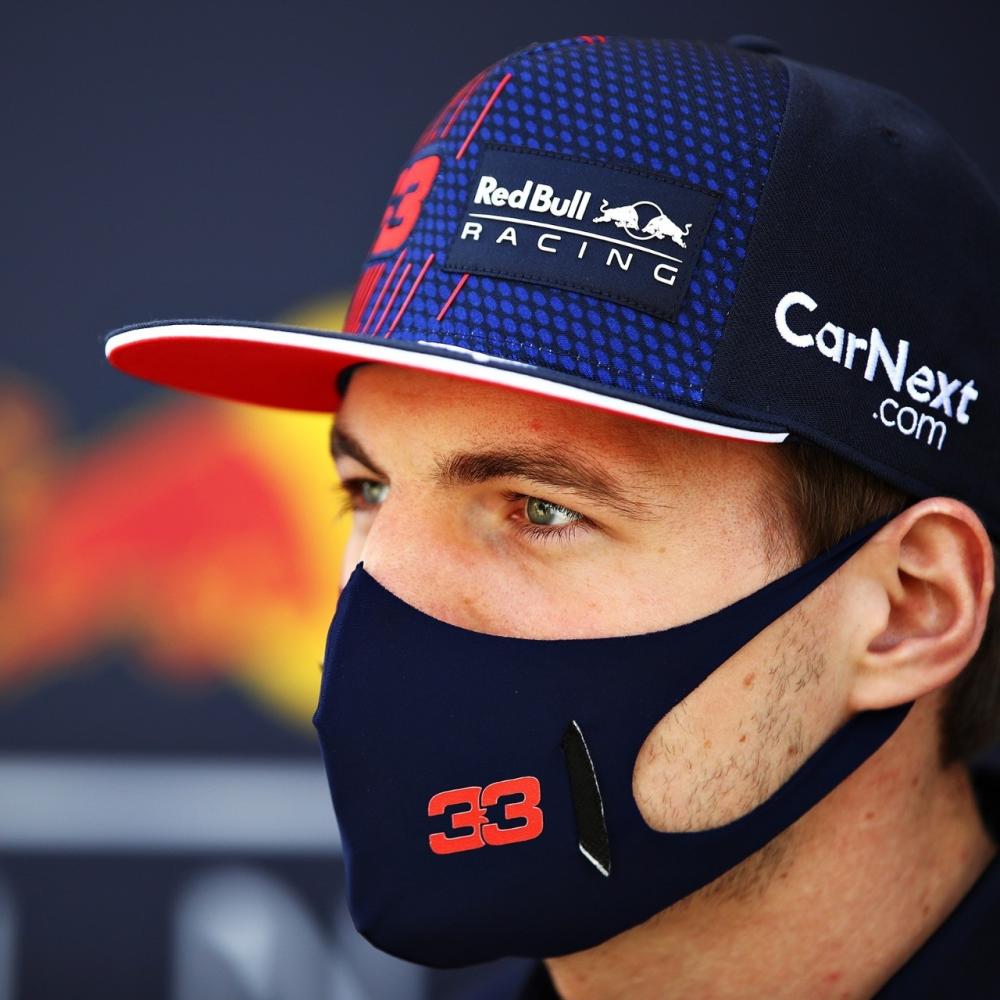 The Weekend Leader - Not weighed down by pressure, says Verstappen ahead of Sochi race
