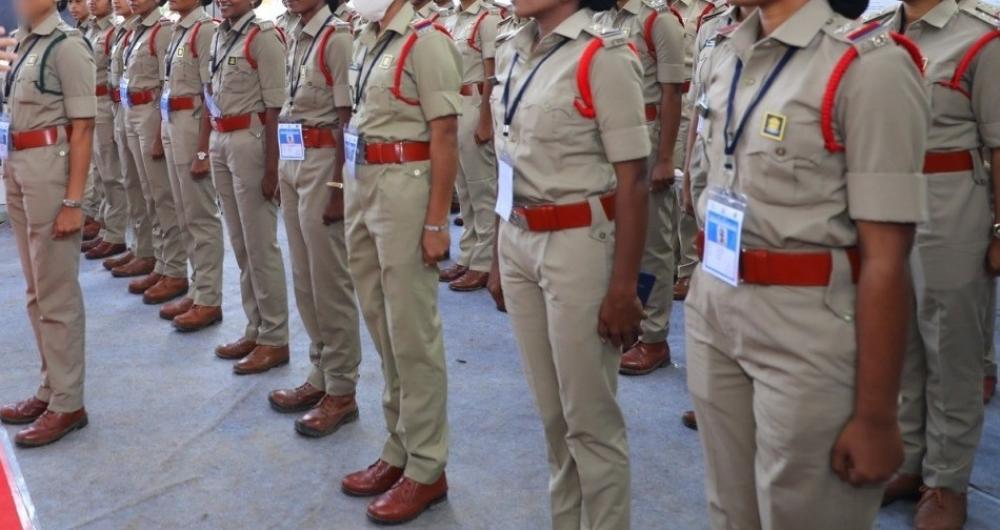 The Weekend Leader - Maha women cops relieved, now given 8-hour work shifts