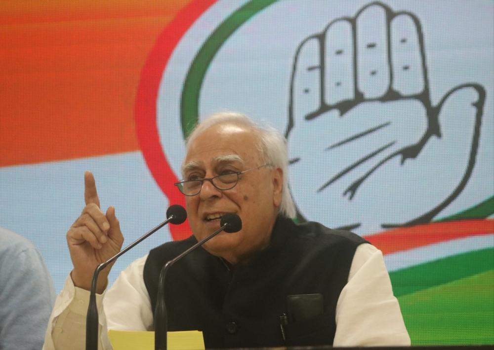 The Weekend Leader - Sibal attacks govt over rise in prices of fuel, vegetables