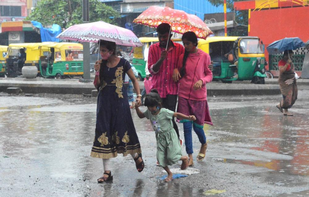 The Weekend Leader - Weather experts predict respite from heavy rainfall in K'taka
