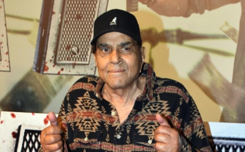 The Weekend Leader - End of an Era: Iconic Actor Dharmendra Dies at 89, Tributes Pour In