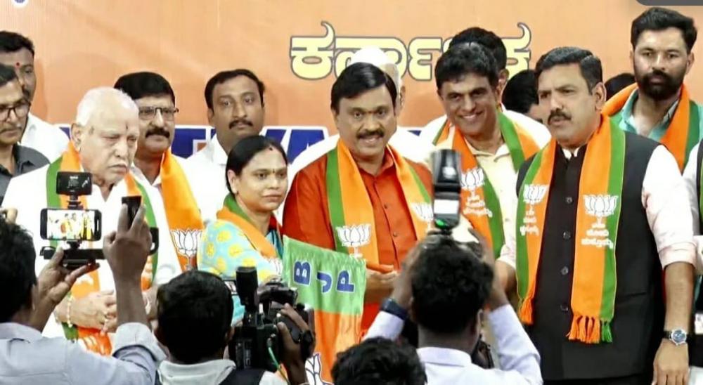The Weekend Leader - Mining Baron-Turned-Politician Janardhan Reddy Merges Party with BJP Ahead of Lok Sabha Elections