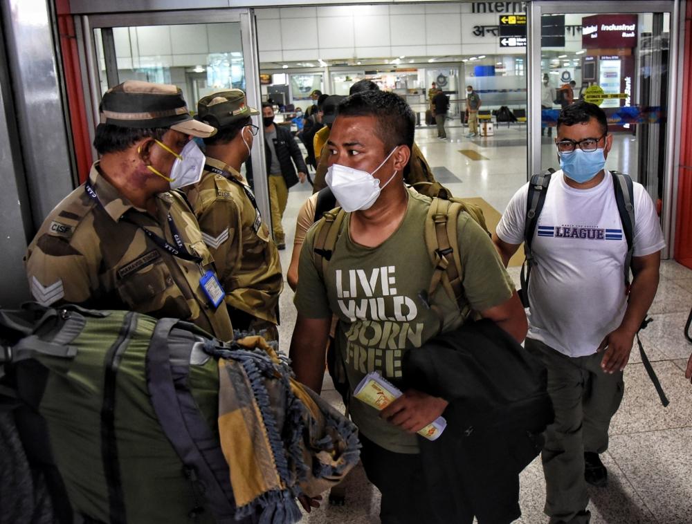 The Weekend Leader - 16 Afghan evacuees who landed at IGI Airport test Covid positive