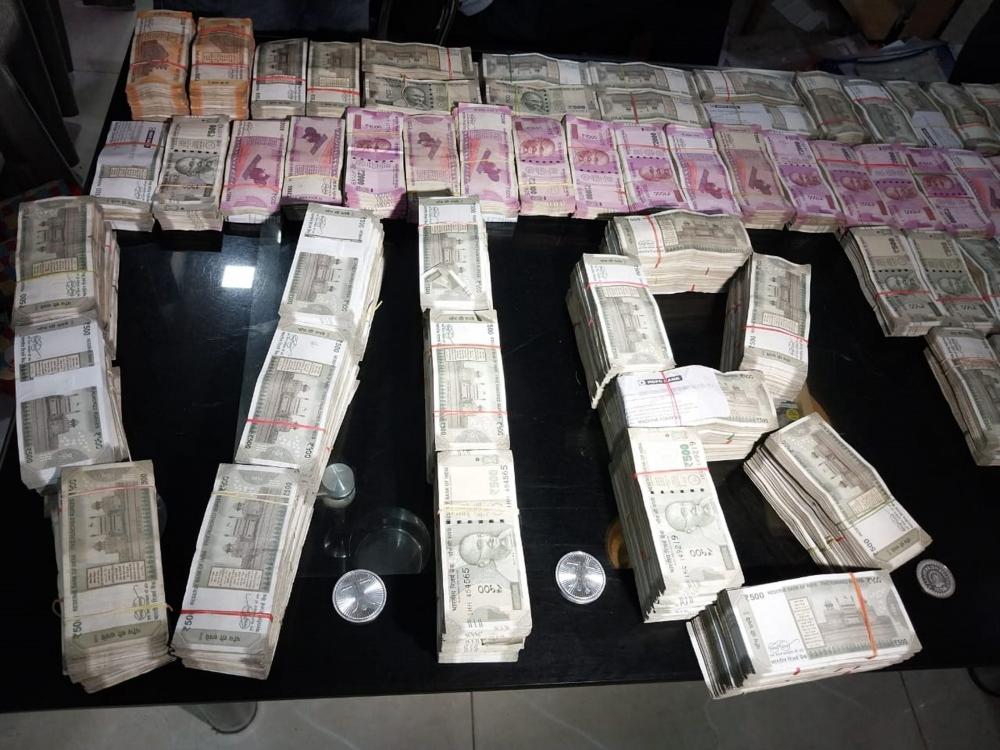 The Weekend Leader - Rs 1.30 Crore Cash Seized from Washing Machines in Visakhapatnam