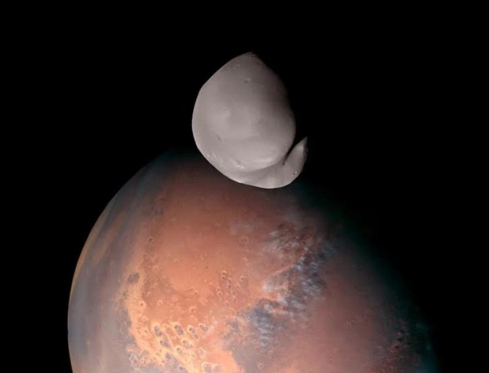 The Weekend Leader - UAE's mission Hope captures first up-close images of Mars moon Deimos