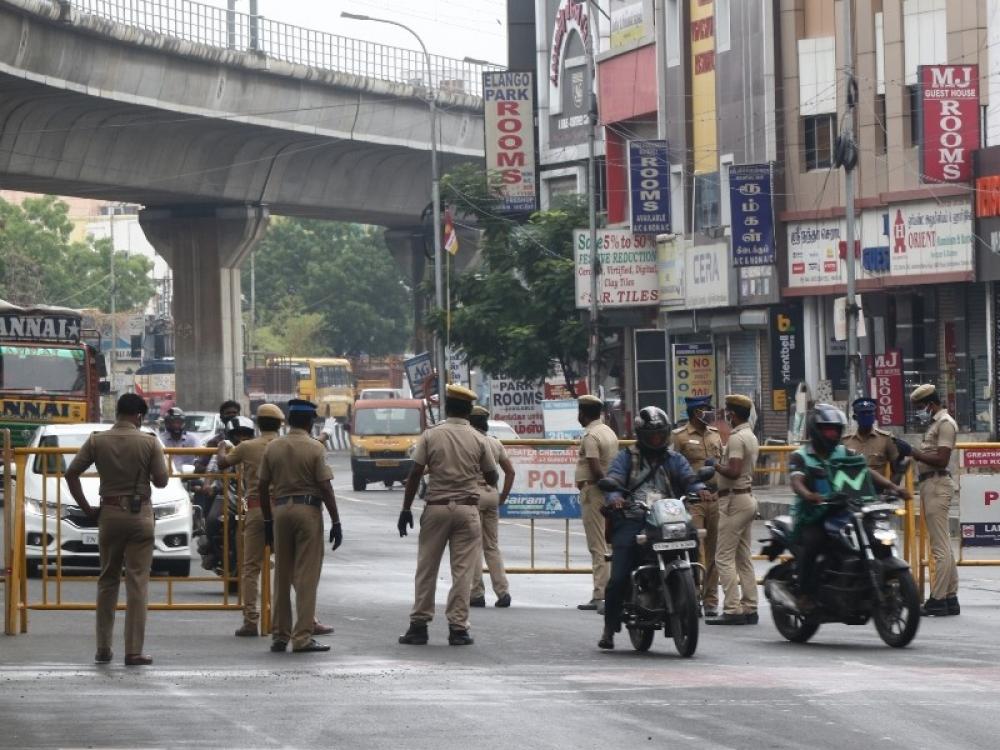 The Weekend Leader - Coimbatore ATS Seizes 2 Tonnes of Gelatin Sticks, Driver Arrested in Madukkarai