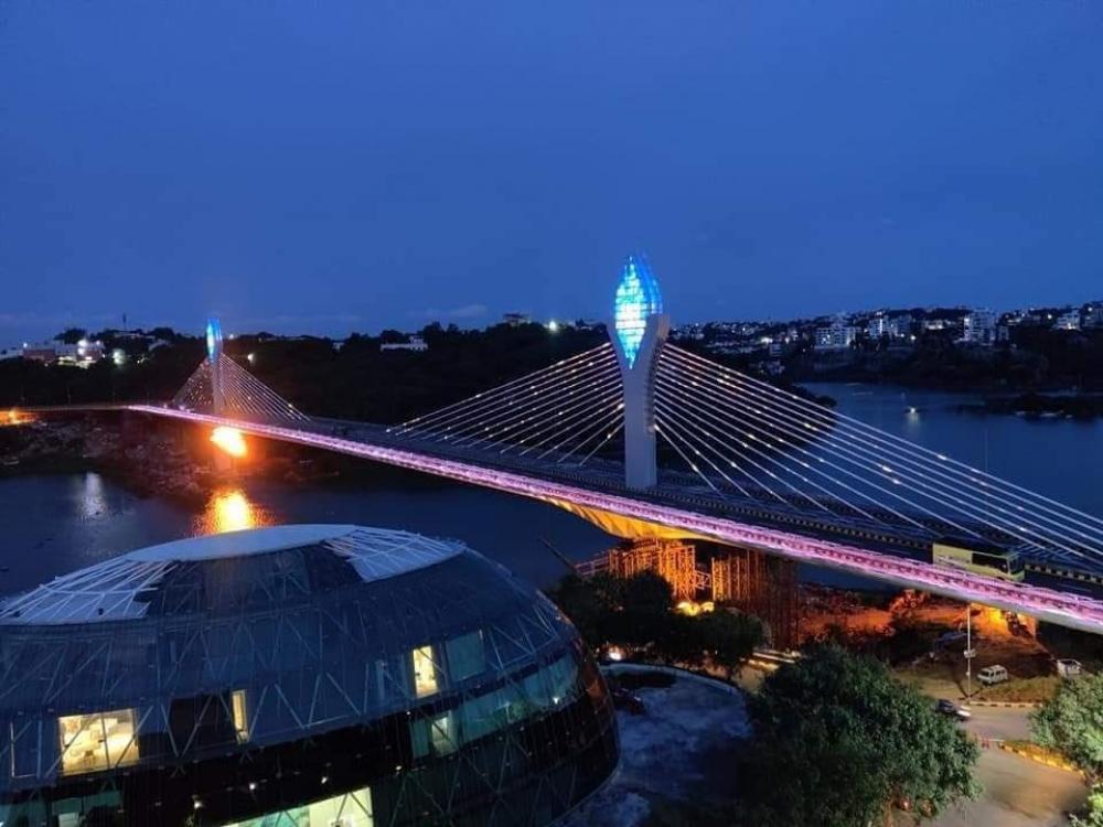 The Weekend Leader - ﻿Hyderabad adds new landmark as 'hanging bridge' thrown open
