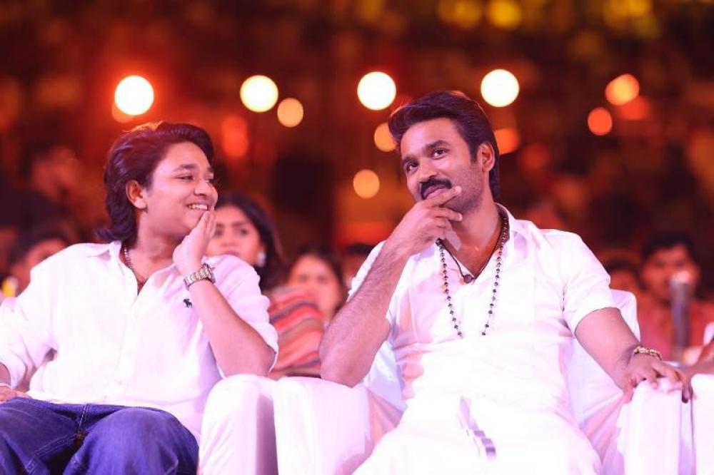 The Weekend Leader - Dhanush Recalls Childhood Struggles, Plucking Flowers To Buy Idlis