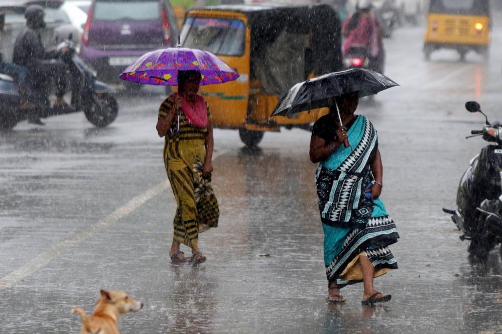 The Weekend Leader - Red alert for 5 districts as heavy rains lash TN