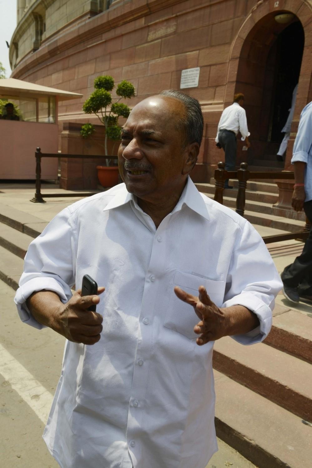 The Weekend Leader - BJP cannot be defeated without Congress: Antony