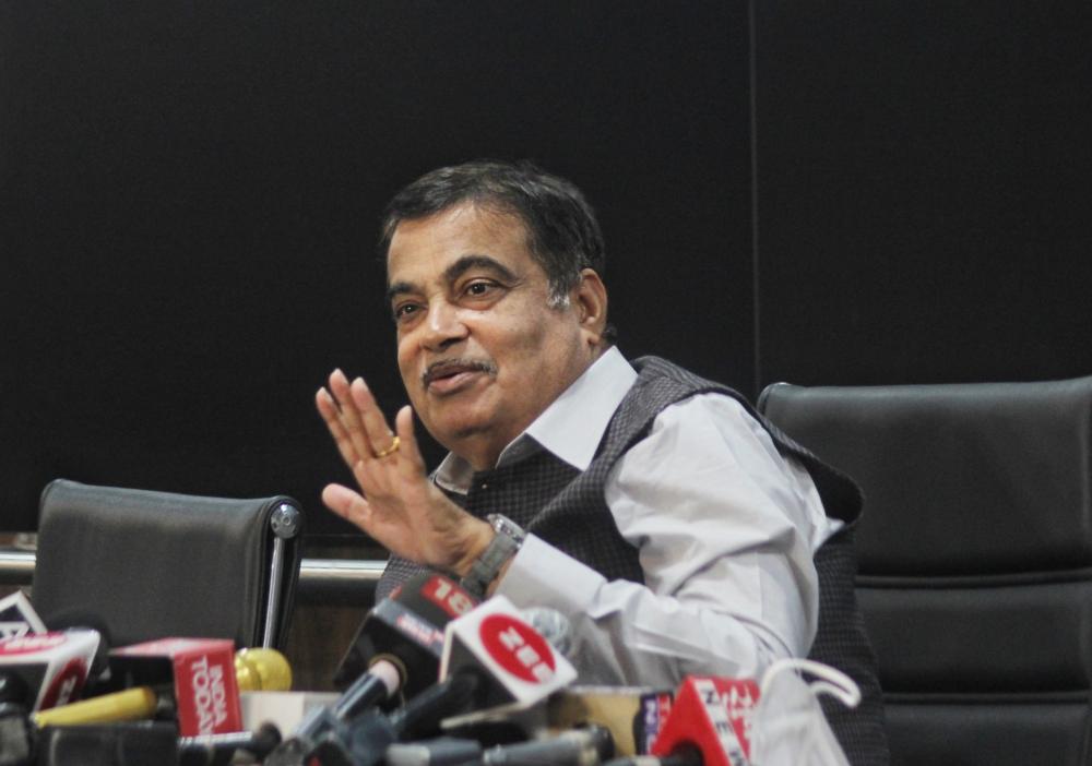 The Weekend Leader - Gadkari to review 2 crucial tunnels in J&K, to drive through one of them