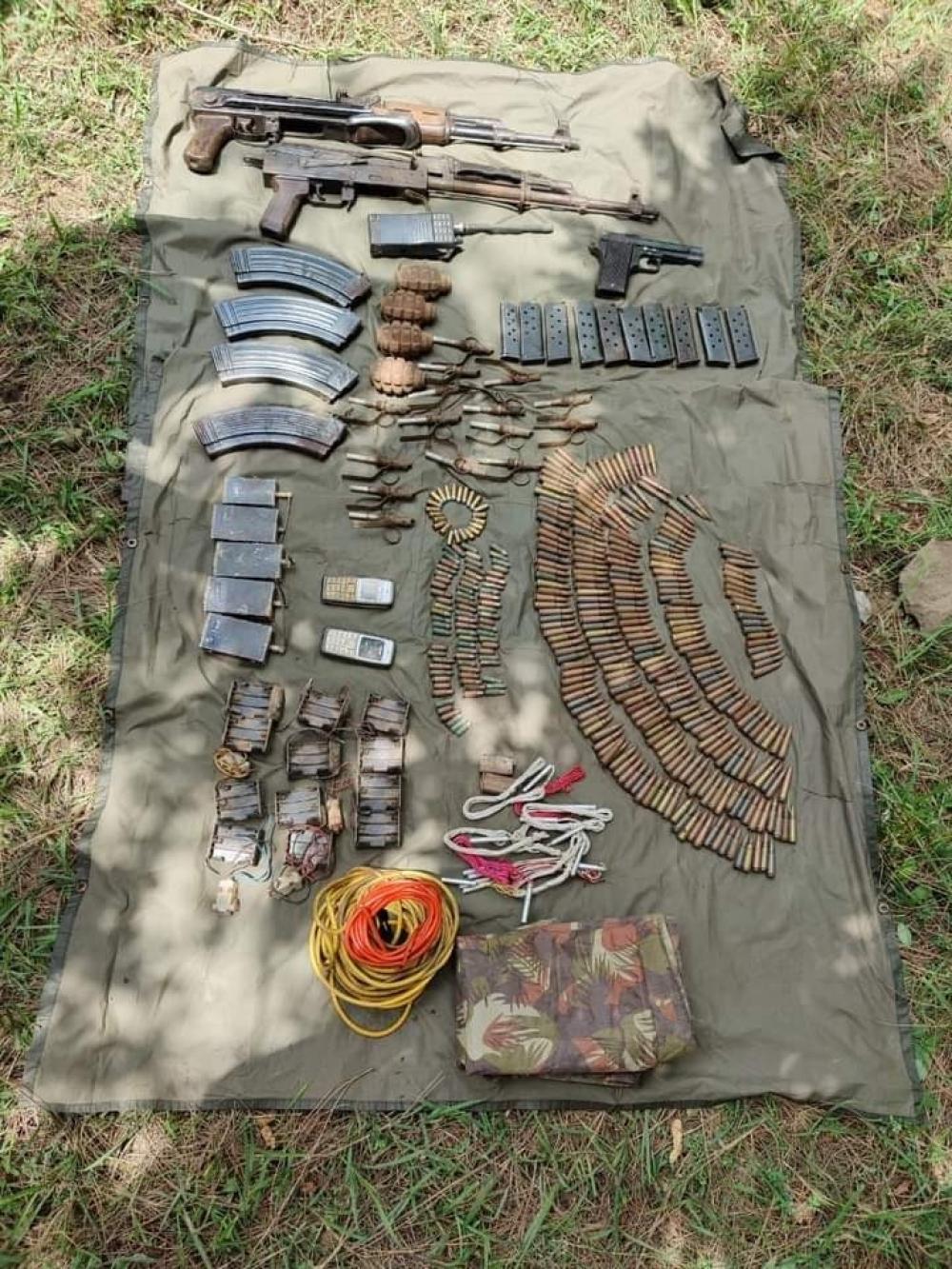 The Weekend Leader - Cache of arms, ammunition, fake currency recovered by BSF in Akhnoor