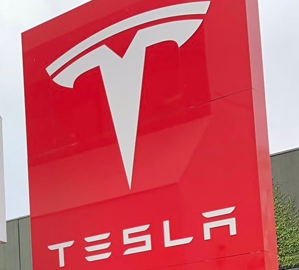 The Weekend Leader - Tesla now aims to sell electricity directly to consumers in US