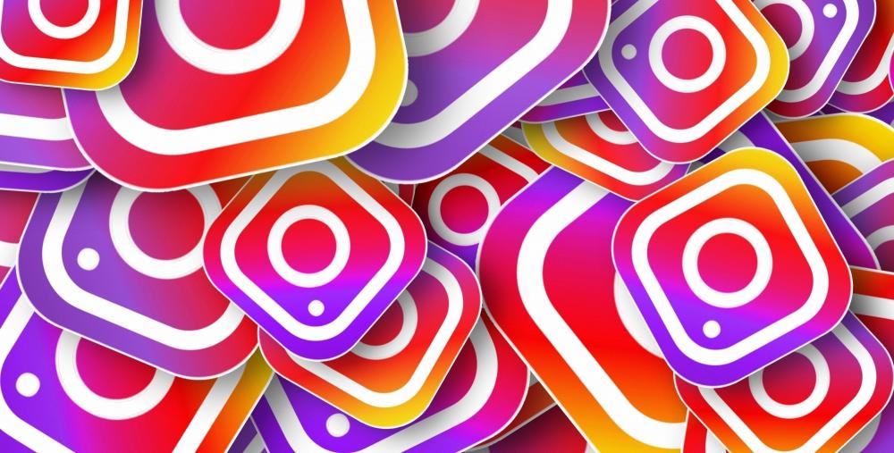 The Weekend Leader - Instagram pauses kids' version, FB says not toxic for teens