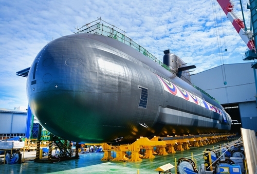 The Weekend Leader - S.Korea launches new homegrown submarine