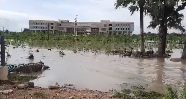 The Weekend Leader - Telangana rains: Man washed away in overflowing stream
