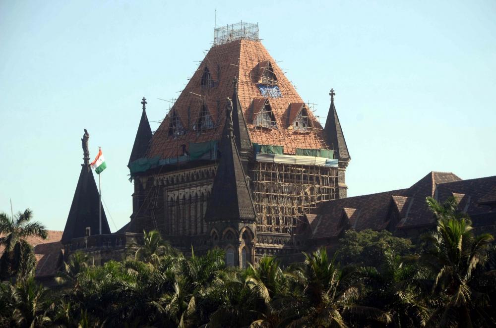 The Weekend Leader - Bombay HC sets aside ED order on seizure of 2 Goa ex-CMs' assets