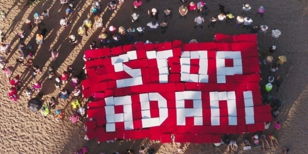 The Weekend Leader - Private investigator hired by Adani photographed Aussie activist's daughter on way to school: Report