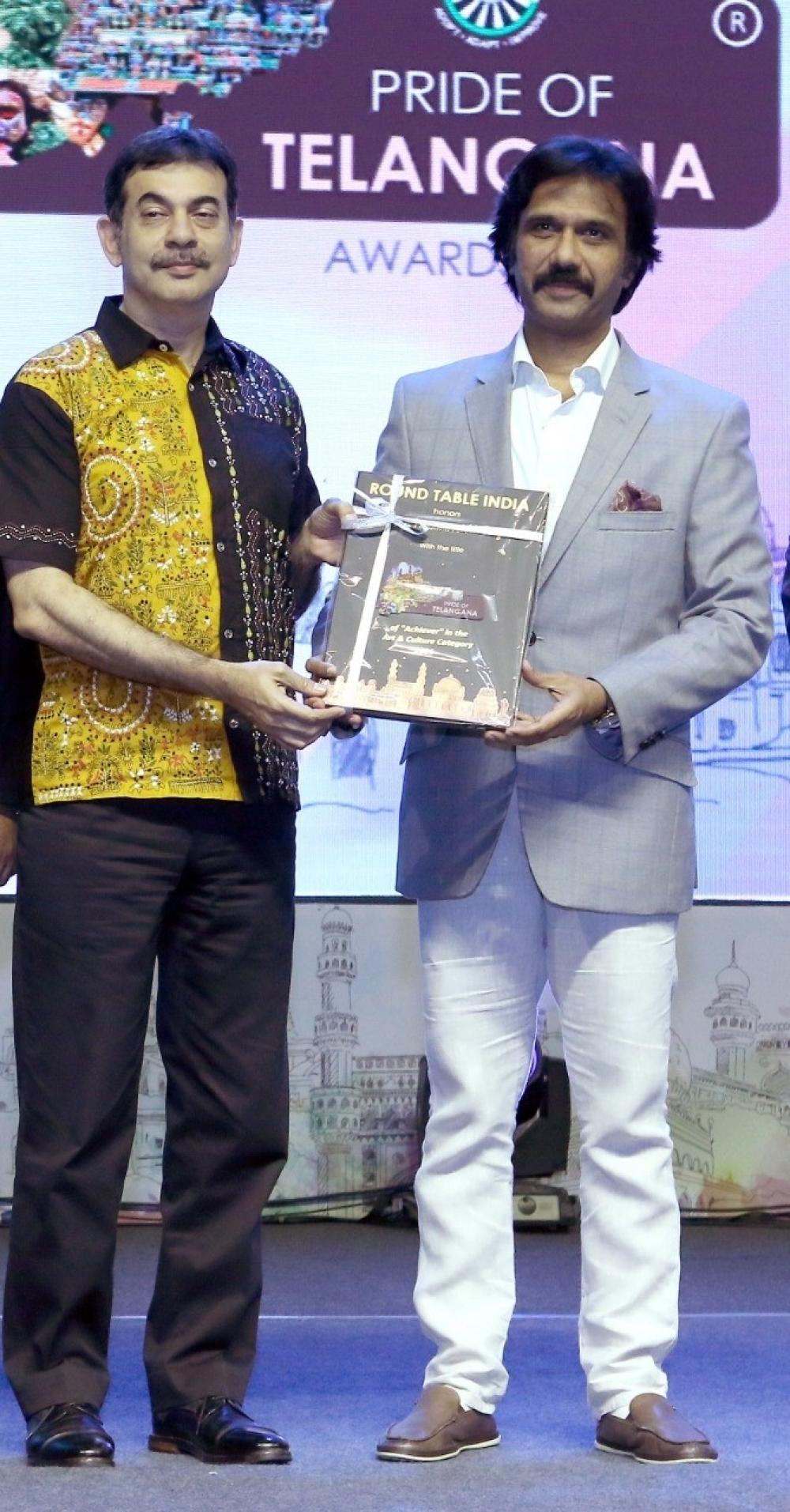 The Weekend Leader - Mohammad Ali Baig receives 'Pride of Telangana' award