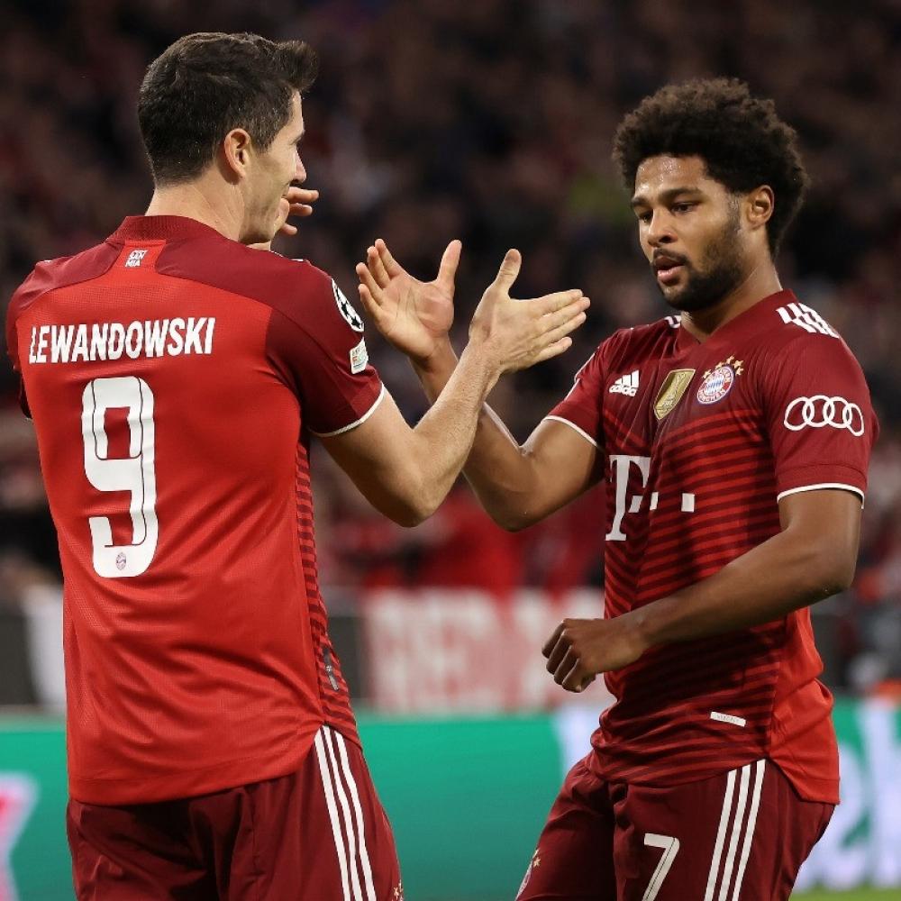 The Weekend Leader - Champions League: Bayern crush Dynamo Kyiv; Sevilla hold Wolfsburg 1-1