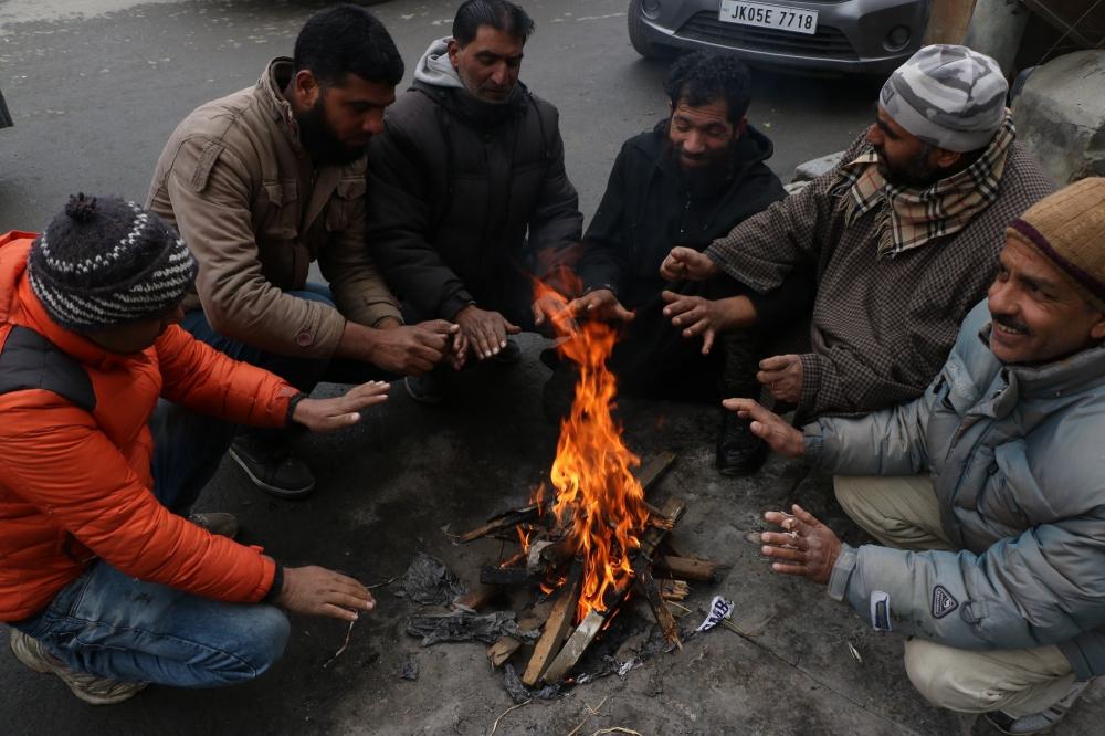 The Weekend Leader - Cold wave continues in Kashmir, Ladakh