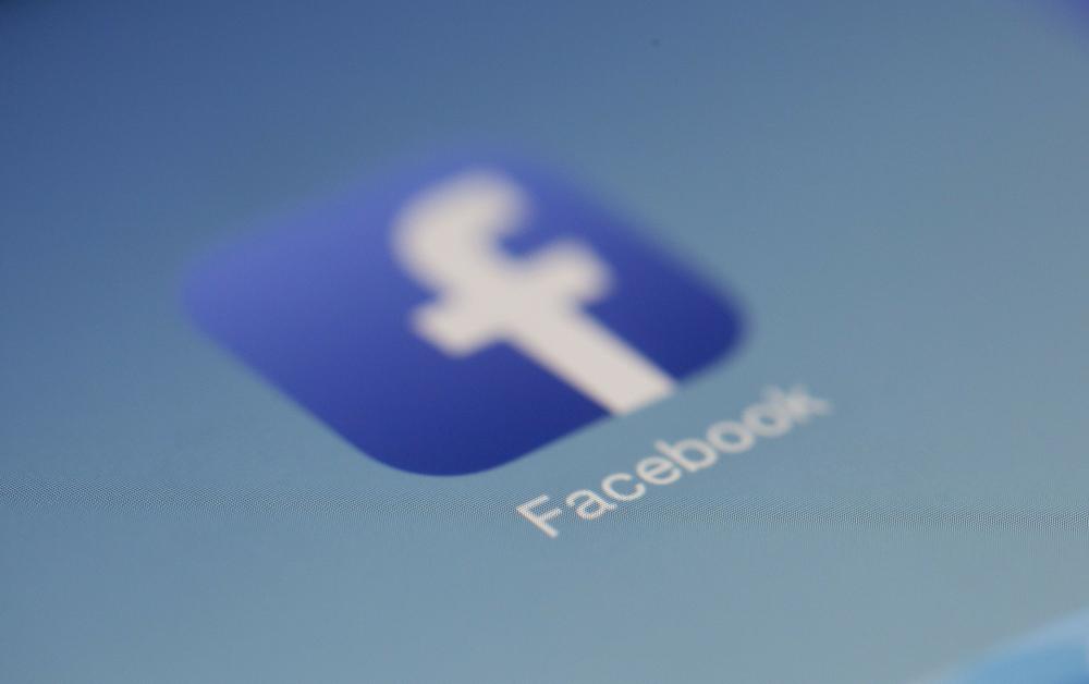 The Weekend Leader - UK watchdog directs Facebook to sell online GIF platform Giphy